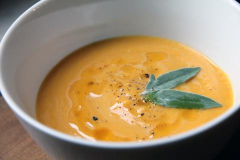 Golden Squash and Apple Soup Recipe